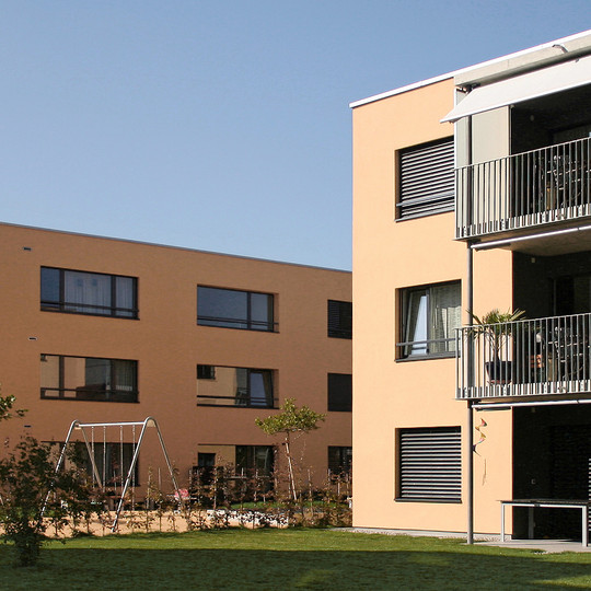 657_00_01_UEbersichtsbild_Mehrfamilienhaus_Muenchenbuchsee.jpg