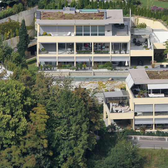 673_00_01_UEbersichtsbild_Mehrfamilienhaus_Muri_b._Bern.jpg