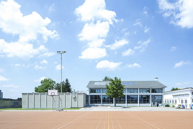 719.1_03_21_Sanierung_Sportzentrum_Fuellerich_Guemligen.jpg