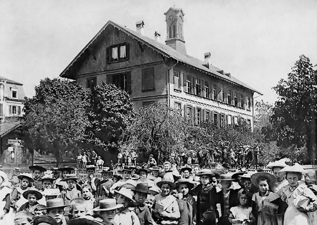 721_x1_Sanierung_Gebaeudeunterhalt_Volkschule_Laengasse_Tuermli_Bern.jpg