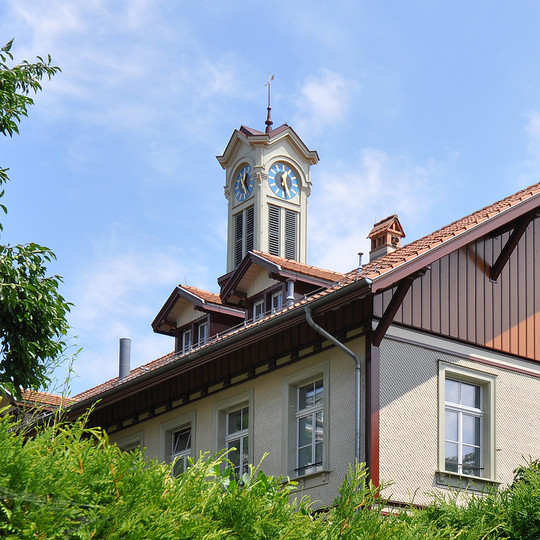 721_00_01_UEbersichtsbild_Gebaeudeunterhalt_Volkschule_Laengasse_Tuermli_Bern.jpg