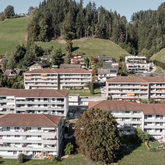856_00_01_UEbersichtsbild_Architekten_Mehrfamilienhaus_Langnau.jpg